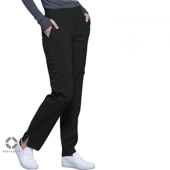 Infinity Petite Midrise Tapered Scrub Pant (Black) - Picture 2 of 5